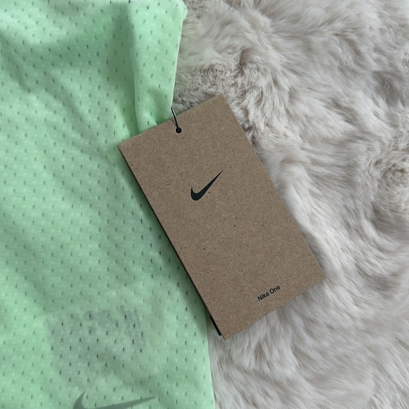 NWT Nike Women's One Classic Breathable Dri-FIT Tank Top Vapor Green size Large - Picture 5 of 8